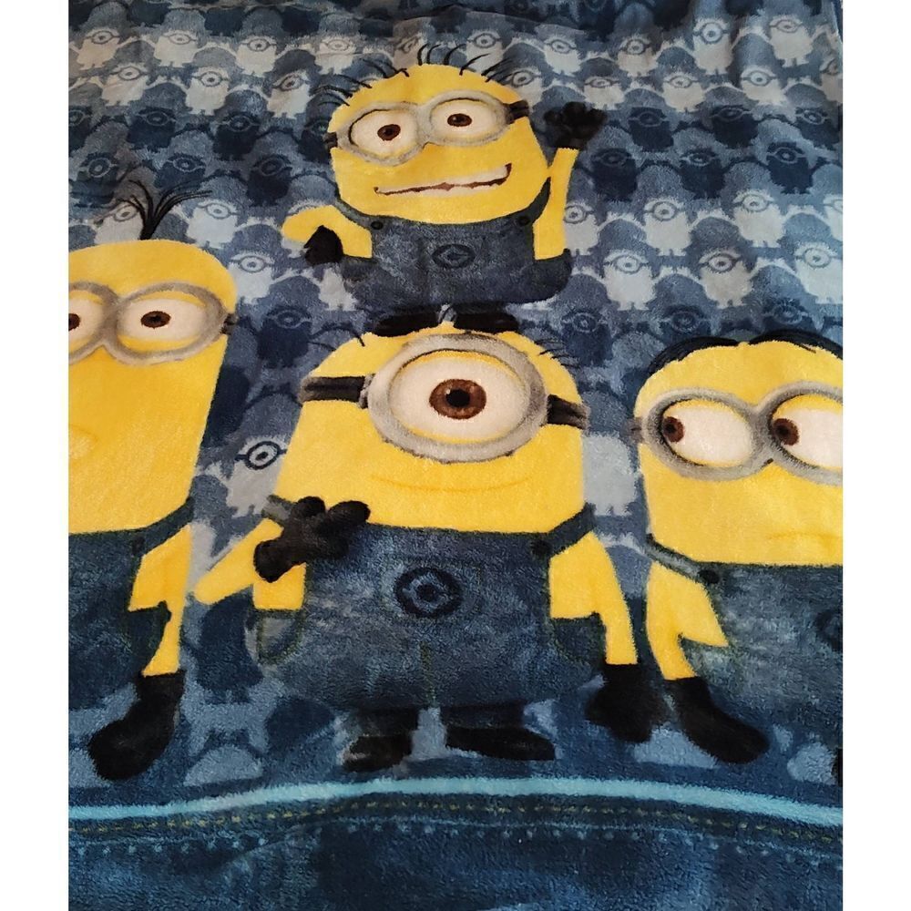 DESPICABLE ME Plush blanket. 60" x 47". No stains. EUC.